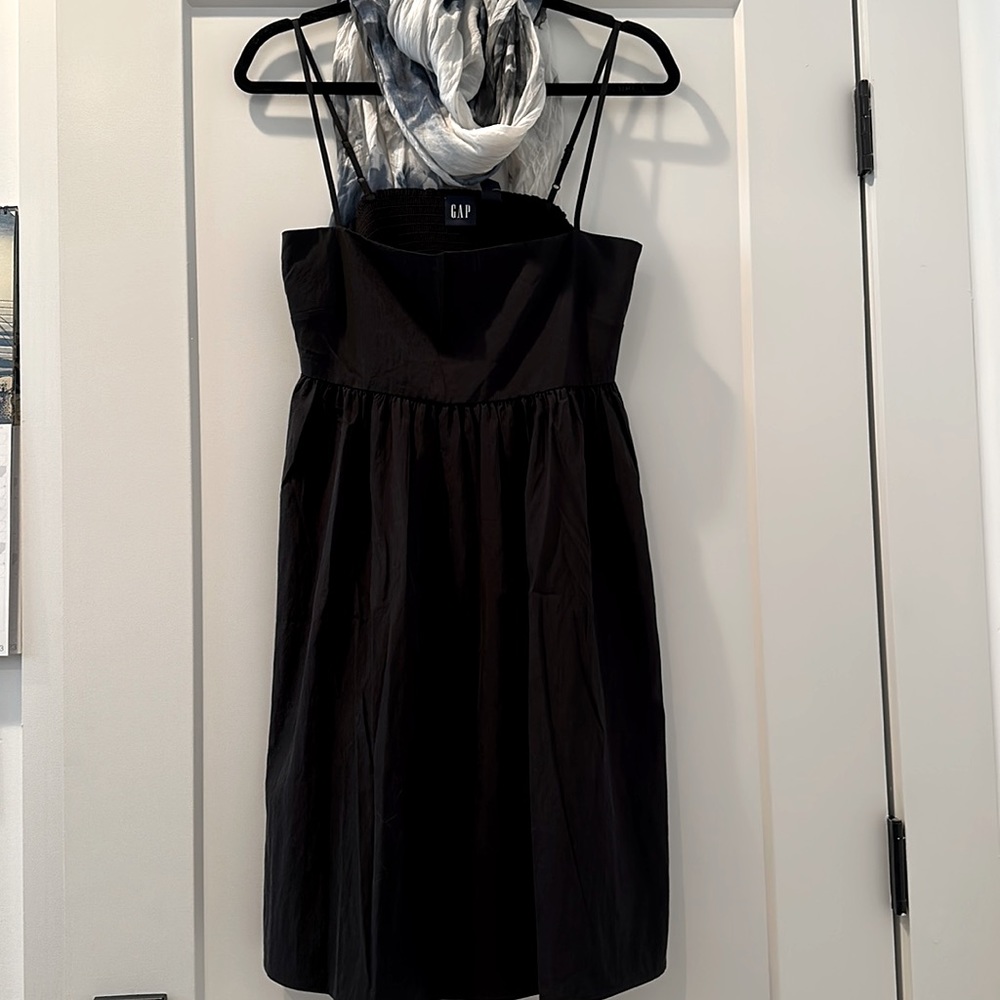 GAP Sundress with peek-a-boo back!